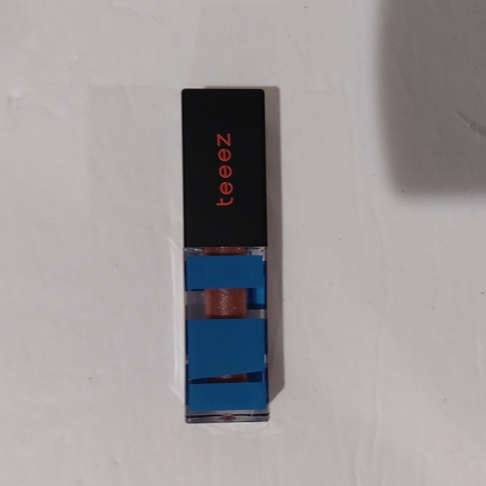 NEW Teeez Cosmetics   Lip Gloss, Beautiful Bad Habit .17 oz